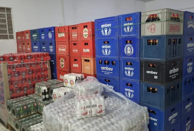 Operação da Polícia Civil faz apreensão de 12 mil garrafas de bebidas falsificadas em depósitos de Jaguariúna e Espírito Santo do Pinhal