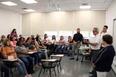 Merendeiras concluem curso de capacitação