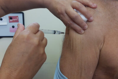 Holambra inicia vacinação com reforço bivalente contra a Covid-19 na segunda-feira