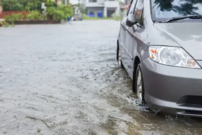 Enchentes: o que fazer se o carro for atingido por uma?