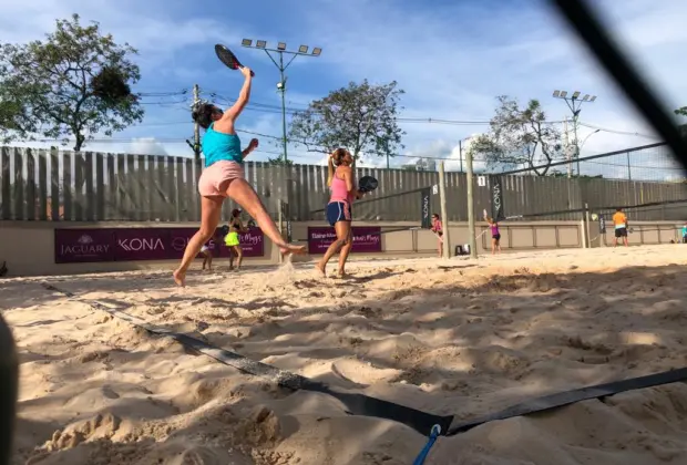 Primeiro dia de jogos de Beach Tennis é comemorado por ganhadores 40+