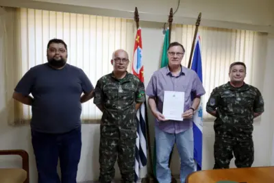 (ITAPIRA) Prefeito Toninho Bellini toma posse como presidente da Junta Militar