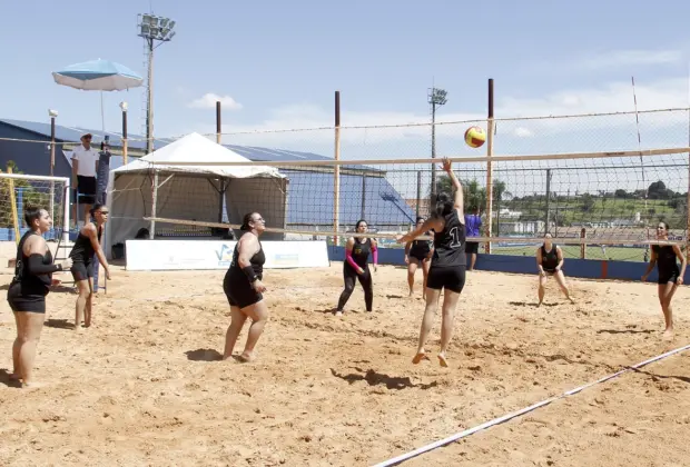 CAMPEONATO DE VÔLEI DE PRAIA 4×4 CONHECE AS SUAS CAMPEÃS