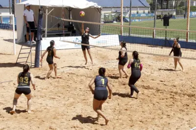 CAMPEONATO DE VÔLEI DE PRAIA 4×4 CONHECE AS SUAS CAMPEÃS