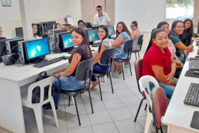 Adolescentes e jovens iniciam curso profissionalizante no CRAS Norte
