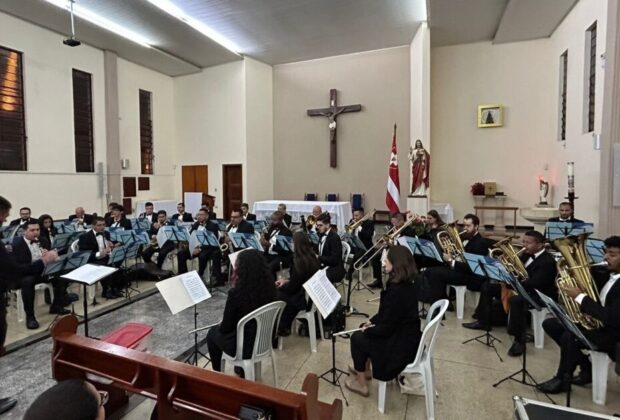 Igreja Sagrado Coração de Jesus recebeu concerto da Banda Municipal