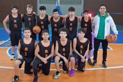 O basquetebol de base da Secretaria de Esporte e Juventude da Estância esteve em quadra em duas ocasiões.