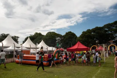 Noite de Lançamento do Festival Gastronômico terá brinquedos infláveis gratuitos para crianças