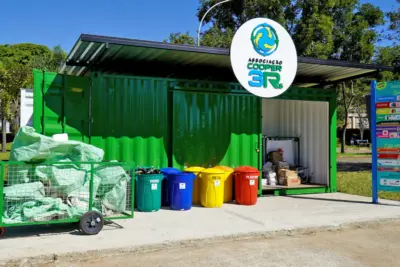 Educação ambiental: container para o descarte de materiais recicláveis está instalado no Centro Cultural