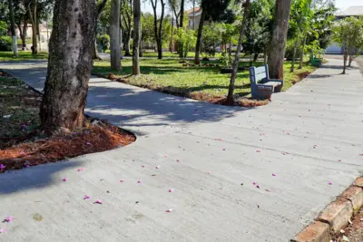 Praça do Jardim Camargo passa por revitalização numa parceria com a iniciativa privada