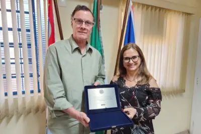 Município recebe homenagem do SESI pela participação em projeto educacional