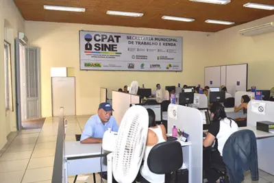 CPAT de Campinas anuncia 317 vagas de emprego nesta segunda-feira Entre as oportunidades estão 100 vagas para operador de telemarketing, 60 vagas para vendedor e outras 10 para a construção civil