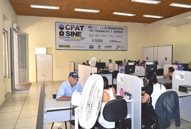 CPAT de Campinas anuncia 317 vagas de emprego nesta segunda-feira Entre as oportunidades estão 100 vagas para operador de telemarketing, 60 vagas para vendedor e outras 10 para a construção civil