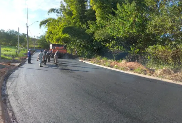 Obras de pavimentação do Loteamento Maniezzo avançam em Itapira