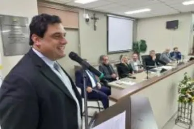 Prefeito Fábio Polidoro participa de Sessão Solene de entrega de Título de “Cidadão Pedreirense” ao Professor Mestre Diretor da UNIFAJ Flávio Fernandes Pacetta