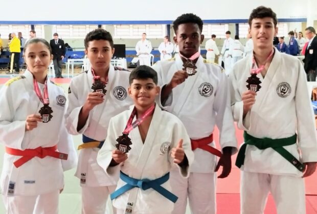 Judocas de Artur Nogueira garantem mais 5 vagas na final do Campeonato Paulista