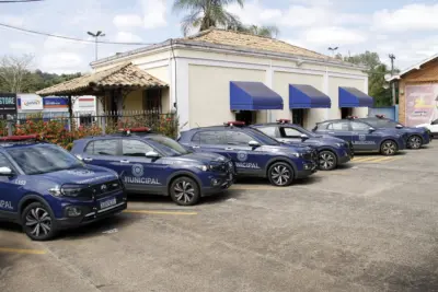 SEGURANÇA PÚBLICA DE JAGUARIÚNA CONTA COM NOVA FROTA DE VEÍCULOS