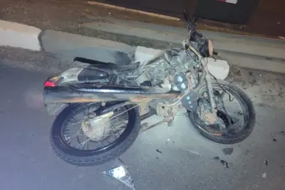 Tragédia na madrugada: Homem morre após colidir motocicleta contra veículo na Av. Pref. Laércio José Gothardo em Jaguariúna