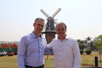 Em visita de Secretário de Estado, Holambra entrega segunda etapa de obras da Praça Wim Welle