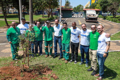 Prefeitura realiza o plantio de mudas no Dia da Árvore