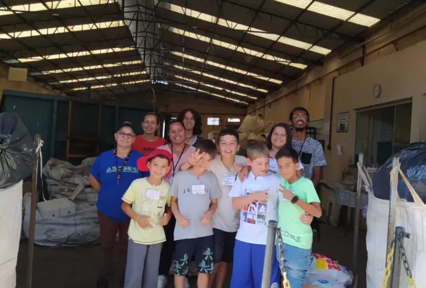Crianças e adolescentes do SCFV Barão conhecem a Ascorsi