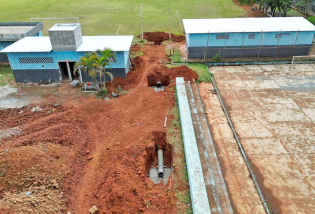 Revitalização: Prefeitura executa drenagem de águas pluviais no Centro Esportivo do Jardim São Pedro