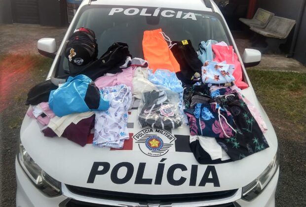  Polícia Militar intercepta indivíduo com saco plástico cheio de produtos e recupera cerca de R$3.000,00 em vestuário.