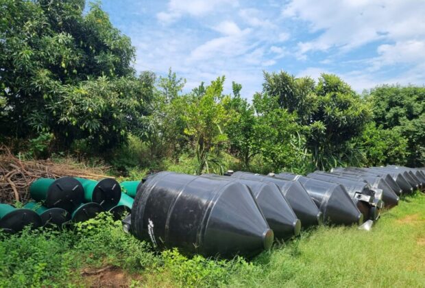 Prefeitura entrega biodigestores para tratamento de esgoto doméstico na área rural nogueirense