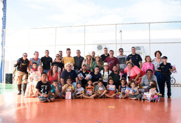 Festa das crianças promovida pela Prefeitura reúne mais de 2 mil pessoas em Artur Nogueira