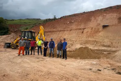 Prefeitura de Pedreira e o Serviço Nacional de Aprendizagem Rural promoveram curso para “Operador de Retroescavadeira”