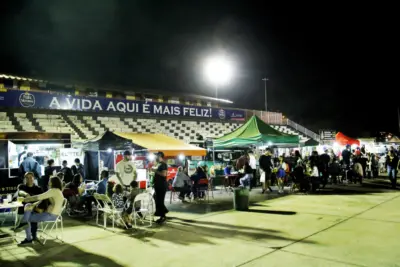 BANDA BLUE ARMY É ATRAÇÃO DA FEIRA NOTURNA DE JAGUARIÚNA NESTA QUARTA