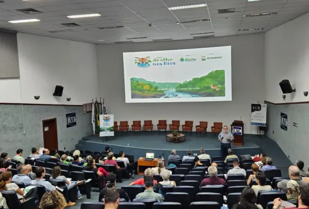 Equipe do De Olho nos Rios promove oficina de agroecologia com sistemas de floradas em celebração ao Dia Nacional da Abelha, no IAC Campinas
