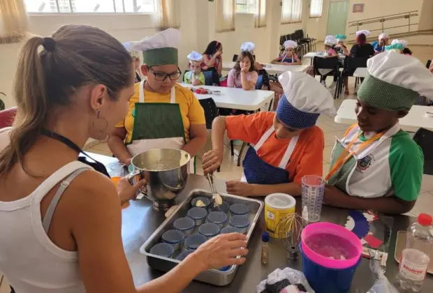  Prefeitura de Holambra Celebra o Dia das Crianças com Oficina de Culinária Antecipada
