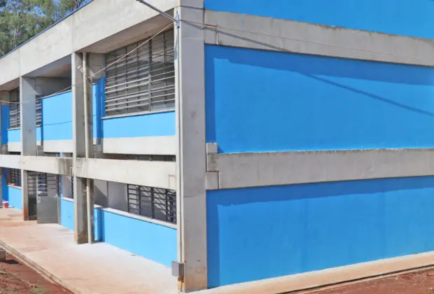 Prédio da nova escola de Martinho Prado começa a receber serviços de acabamento