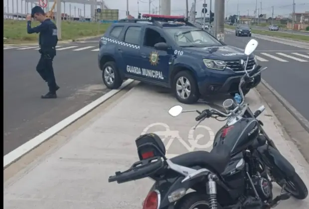 Moto com R$ 138 mil em multas é apreendida pela GM