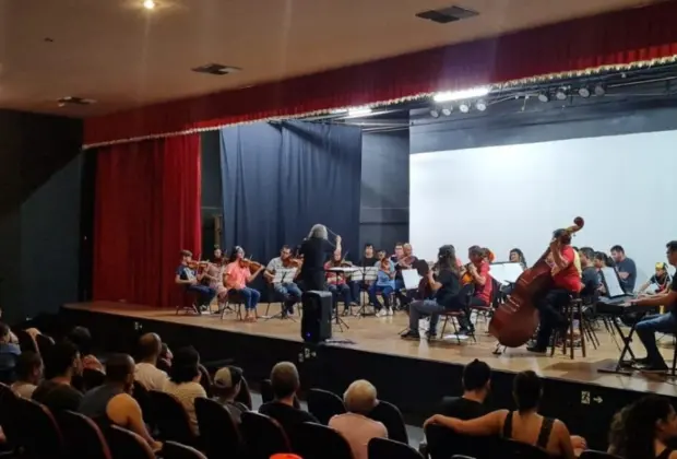 ‘Escola Paulo Freire’ Recebe Orquestra Sinfônica Municipal de Cosmópolis em Concerto Itinerante ‘Crianças de Hoje, Crianças de Ontem’