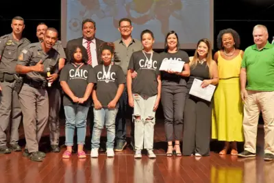 PRIMEIRO DIA DA FORMATURA DO PROERD REÚNE 160 ESTUDANTES NO CENTRO CULTURAL