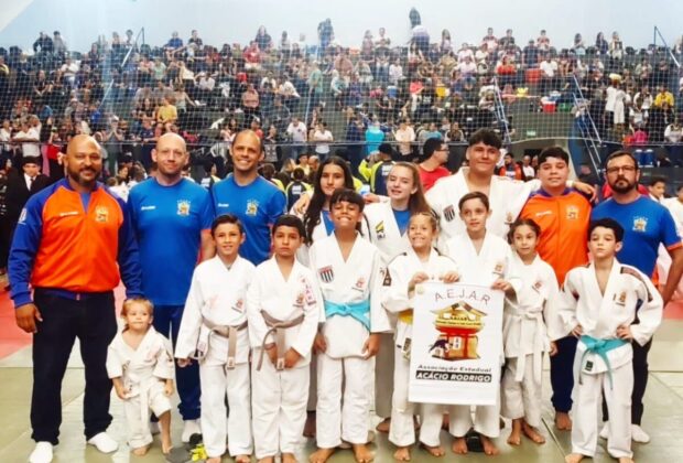 Atletas da Associação Estadual de Judô Acácio Rodrigo estiveram disputando o Torneio Lindóia de Judô 2023