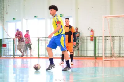 EQUIPE SUB 16 DE FUTSAL JAGUARIUNENSE DISPUTA A FINAL DA ADR NESTE DOMINGO