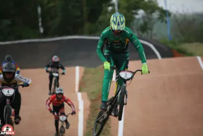 Paulínia Racing Bicicross é vice-campeão do Campeonato Paulista de BMX