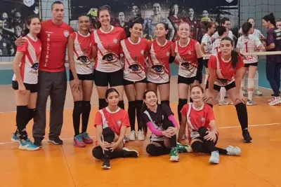Atletas de base do voleibol nogueirense conquistam vaga na semifinal do Campeonato da ADR