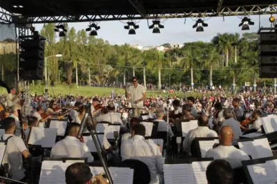 Cerca de 3 mil pessoas se encantam com concerto da Sinfônica no Parque das Águas