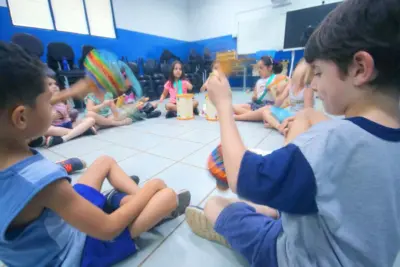 Prefeitura cria 100 cargos para psicólogos e assistentes sociais escolares