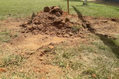 Campo da Praça de Esportes “Luiz Geraldo” do Jardim Triunfo está sendo recuperado