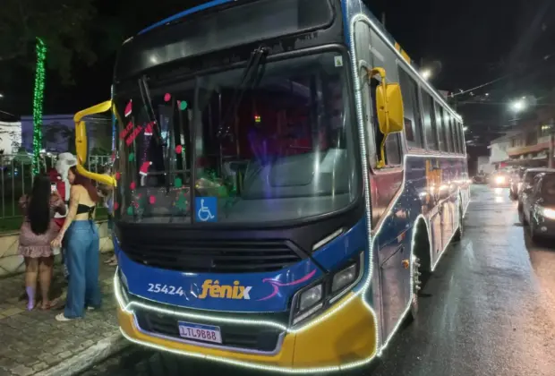 Pedreira recebeu o “Ônibus Natalino” da empresa Fênix