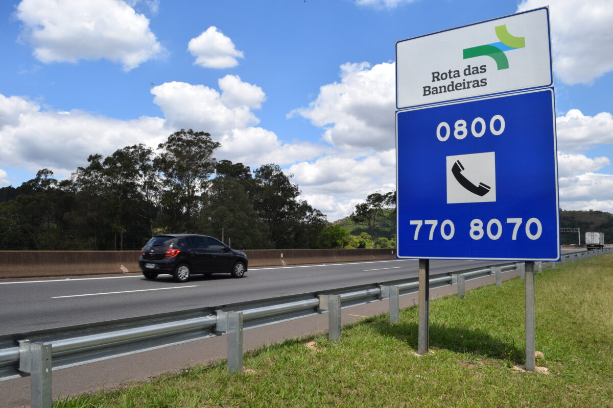 Na Saída Para O Réveillon Rota Das Bandeiras Orienta Motoristas Sobre