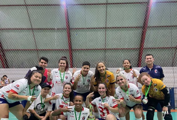 Futsal Feminino de Amparo é tricampeão da Copa ADR