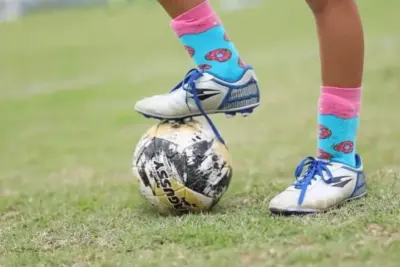 Primeiros Passos no Futebol Feminino em Jaguariúna: Projeto Campeões Convida Garotas a Brilharem nos Gramados