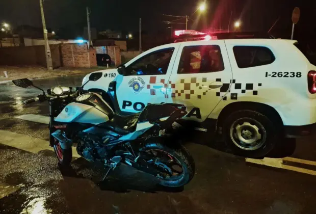 Polícia Militar de Jaguariúna recupera motocicleta roubada em operação sob condições adversas