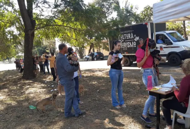 Prefeitura leva ponto de vacina contra raiva ao São João dos Pinheiros